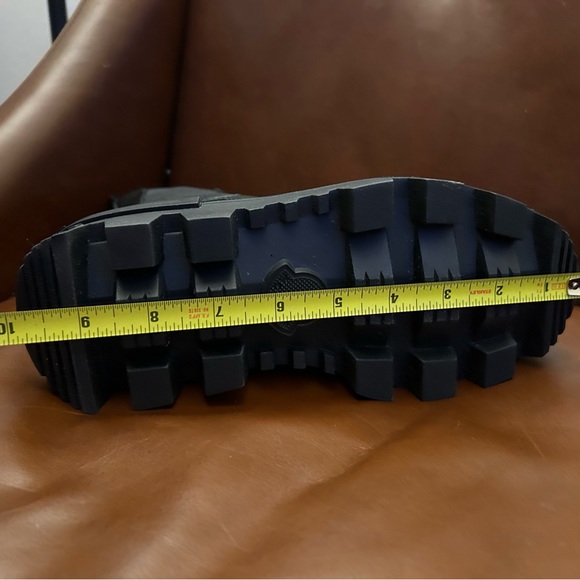 Moncler
Coralyne Chelsea boots - Picture 13 of 14